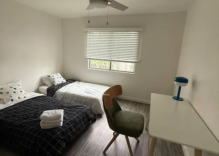 Minutes Walk From Asu - Washer/dryer In Unit *